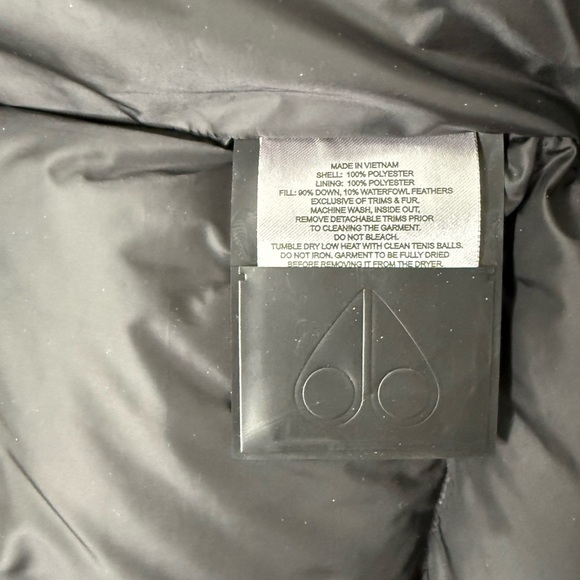 AUTH Moose Knuckles Cloud Shearling Parka with Removable Fur Hood, size XS - Picture 11 of 15